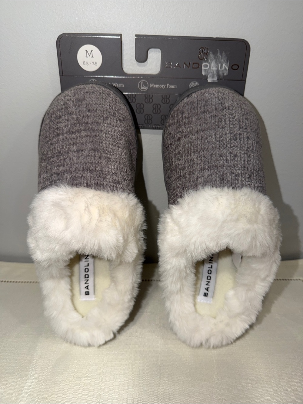 BANDOLINO M 6.5-7.5 Gray White Memory Foam Chenille Knit Anti-Slip Slippers
